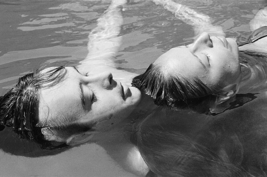 Нормально ли общаться с бывшими?