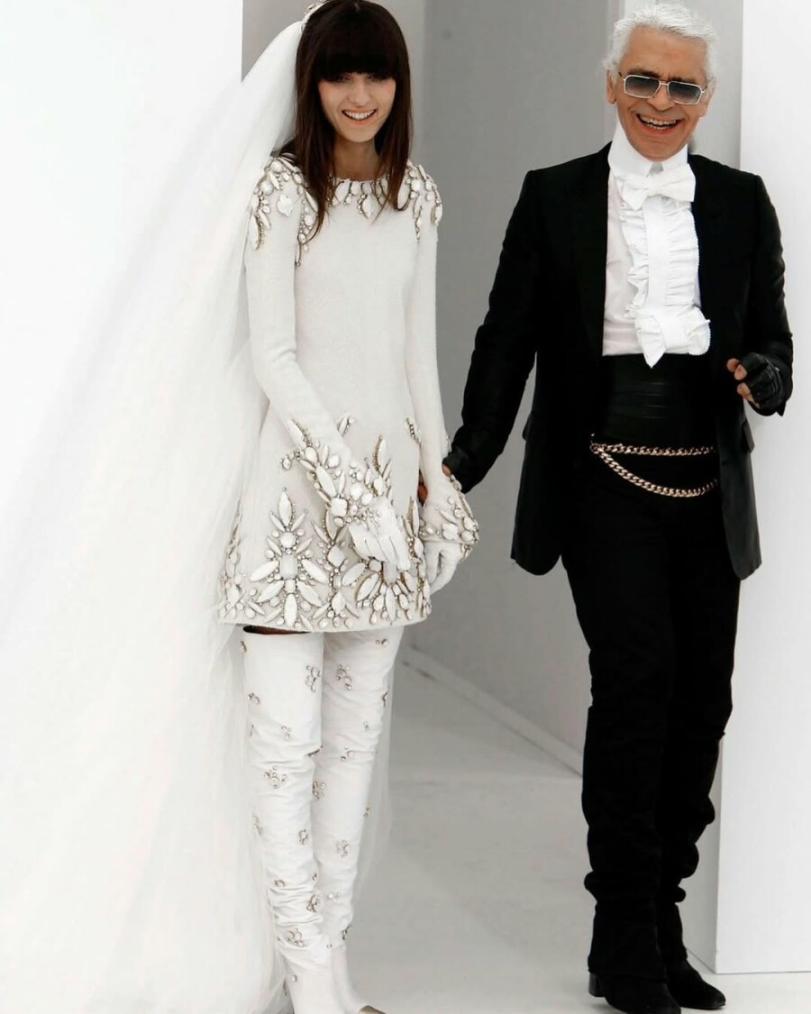 Невесты Карла Лагерфельда: культовые образы Chanel, изменившие