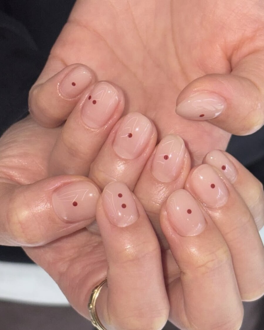 Главные тренды маникюра на короткие ногти —