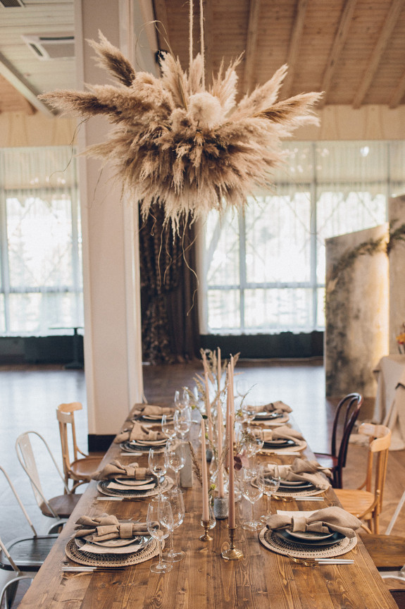 Осенняя свадьба с сухоцветами, льном и прогулками по полю