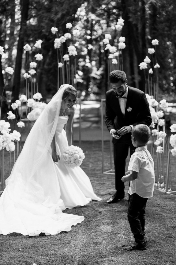 Свадебная церемония: 5 небанальных (и очень трогательных) сценариев без ведущего и регистратора ЗАГС