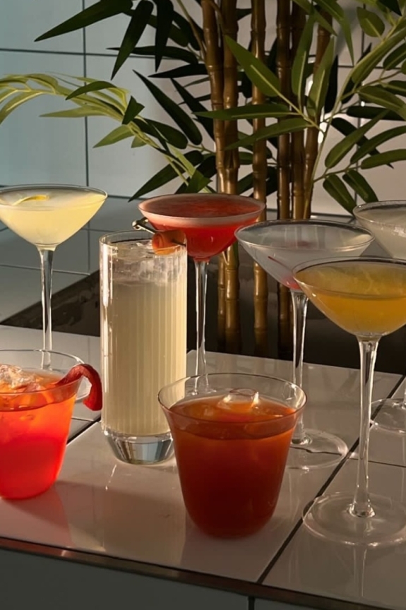 Куда сходить вечером | День космонавтики | Бары Москвы | Рестораны Москвы | Боулинг в Москве | Маркет растений |