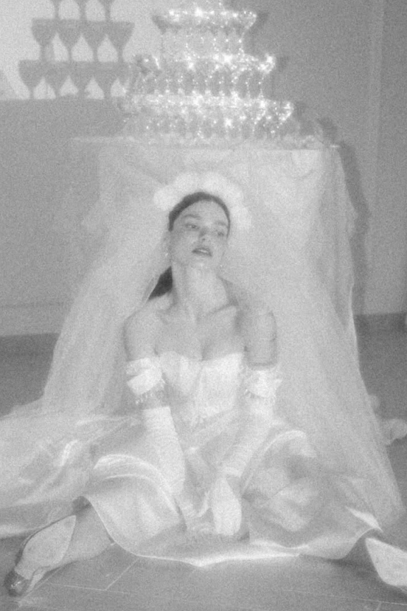 Ностальгировать по 90-м модно. Где купить свадебное