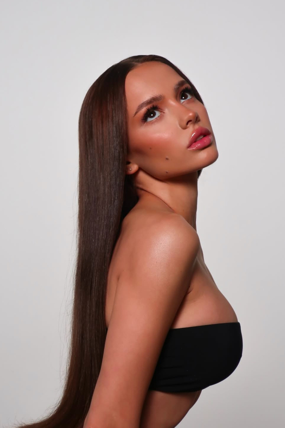 Валя Карнавал выходит замуж?