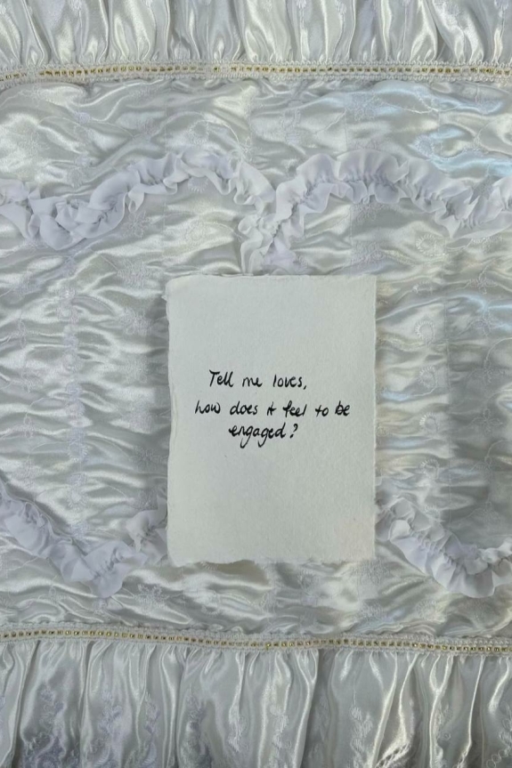 Драпировки и ткань — тренд декора 2025