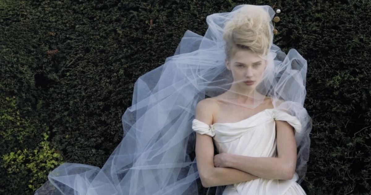 На смену романтизму в свадебной моде пришла