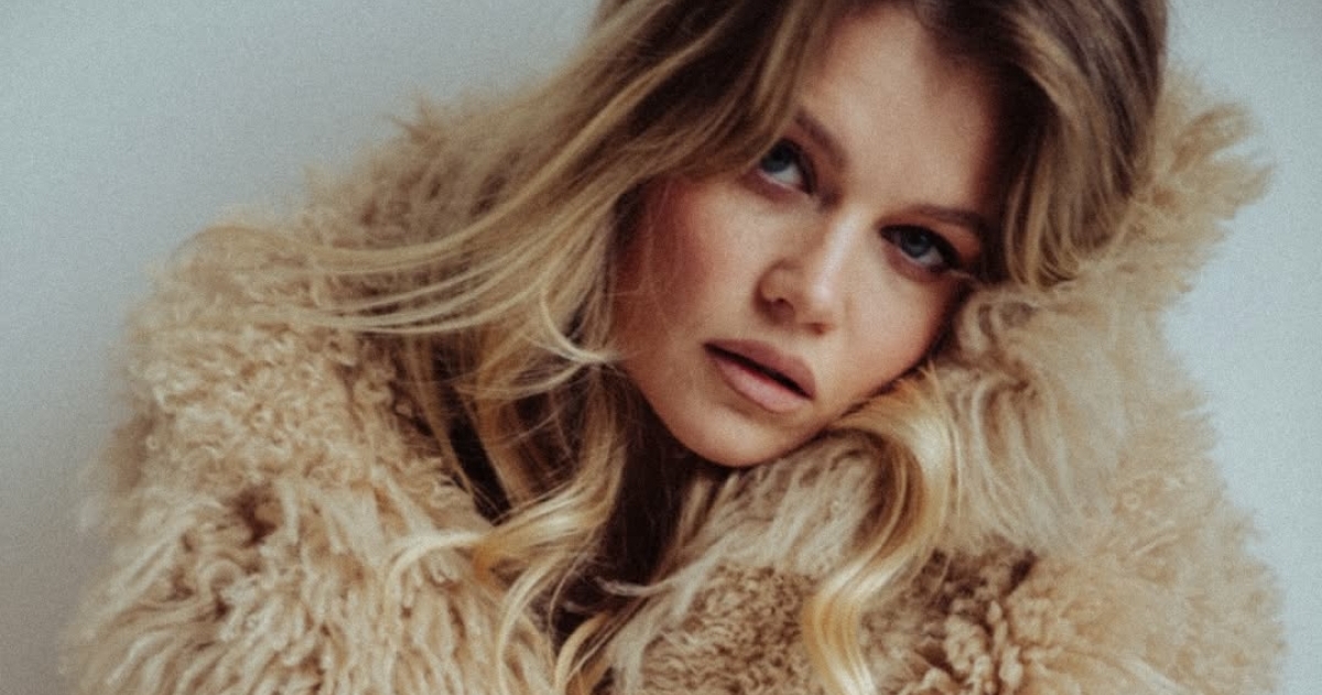 Телеведущая Мария Ивакова выходит замуж