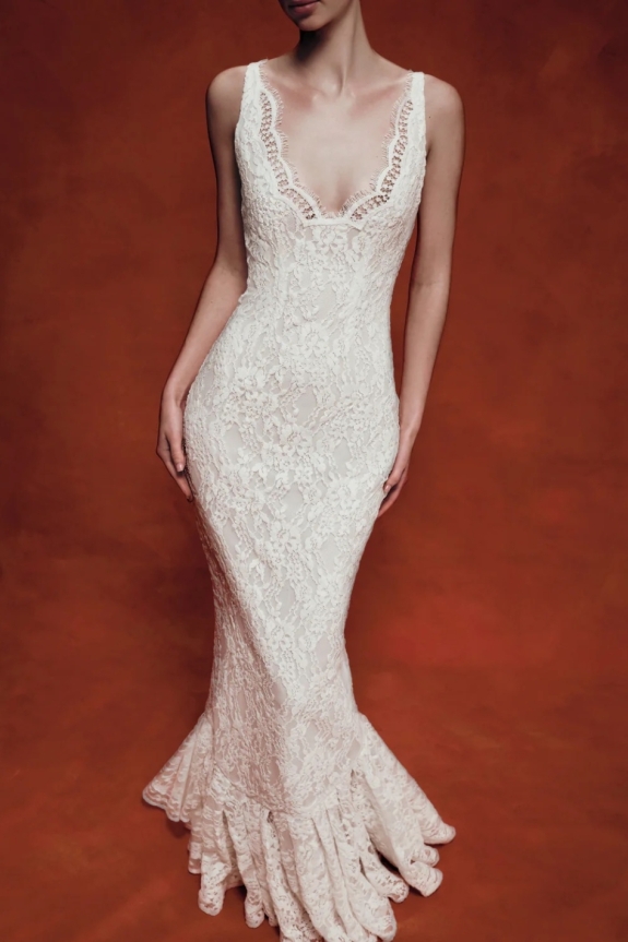 Кружевные свадебные платья 2026: 30 модных моделей