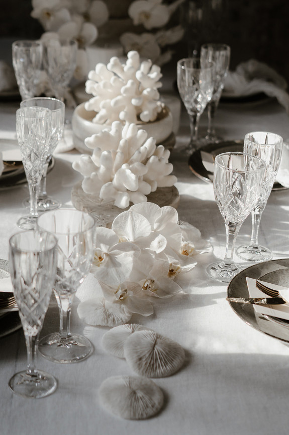 Лаконичная свадебная сервировка для убежденных минималистов