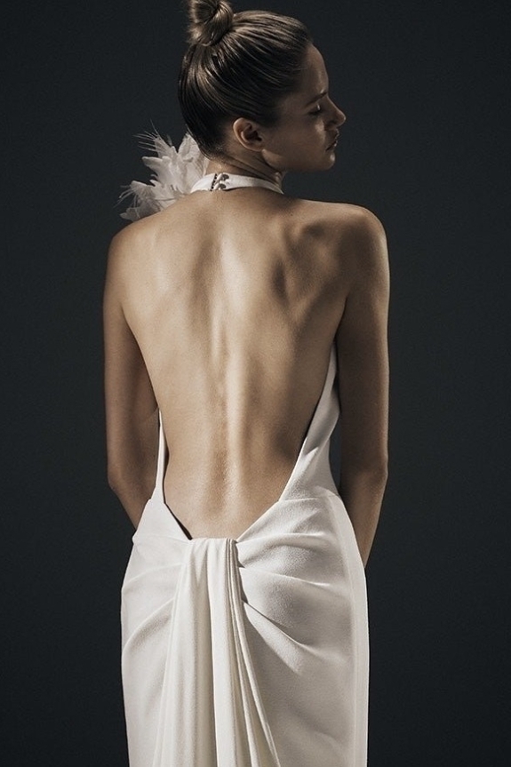 Невеста была в прозрачном: 10 самых эффектных