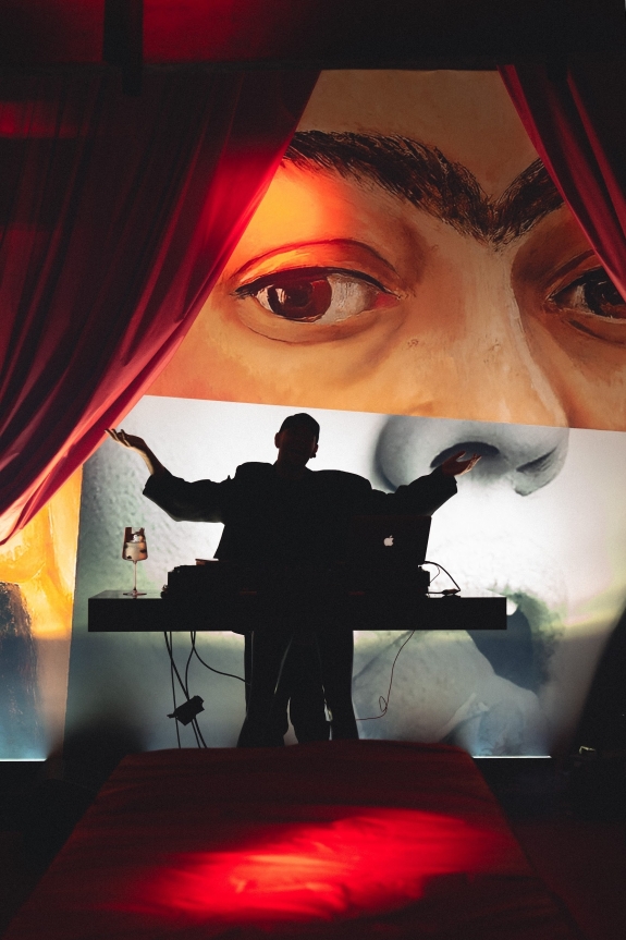 Мужской юбилей 50 лет: классическое искусство, караоке-будка и танцы на столе