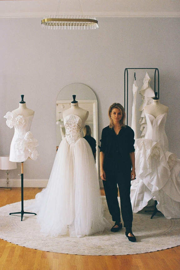 Интервью с дизайнером Татьяной Кочновой — о поисках себя, важности радости и свадебных коллекциях