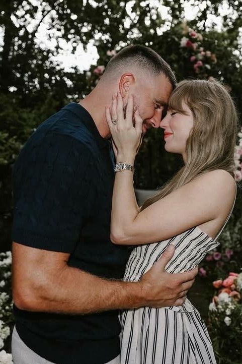 Тейлор Свифт и Трэвис Келси помолвлены