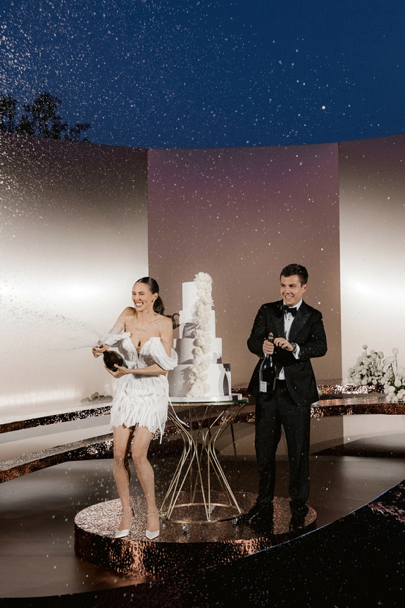 Интервью с невестой: минимализм и космос на свадьбе в La Pino Hall