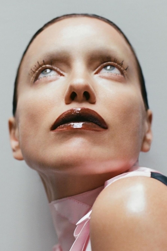 Страшно красивый макияж на Хэллоуин-2025