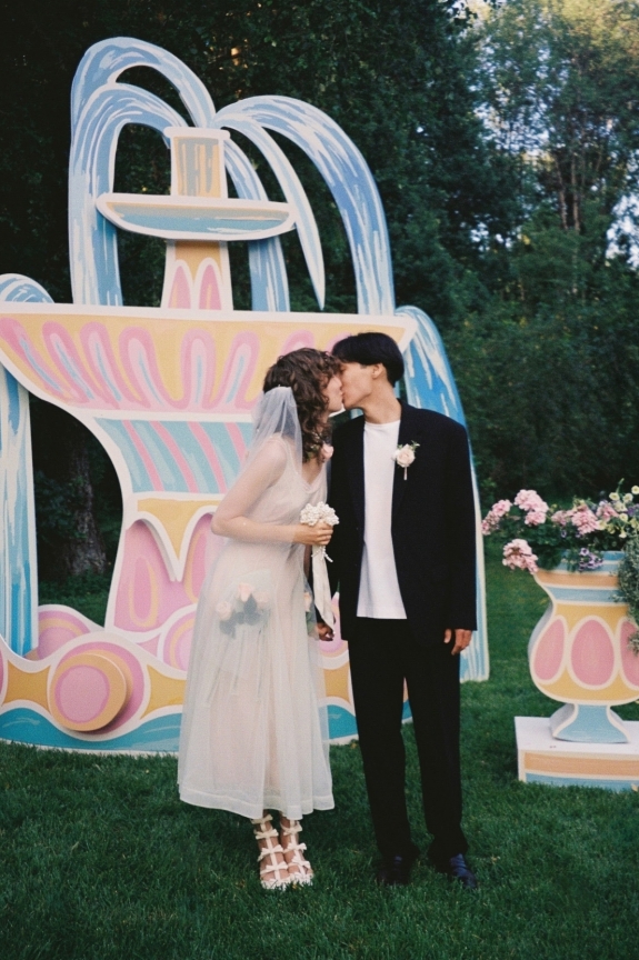 Интервью с невестой: киношная история любви и свадьба после 10 лет вместе