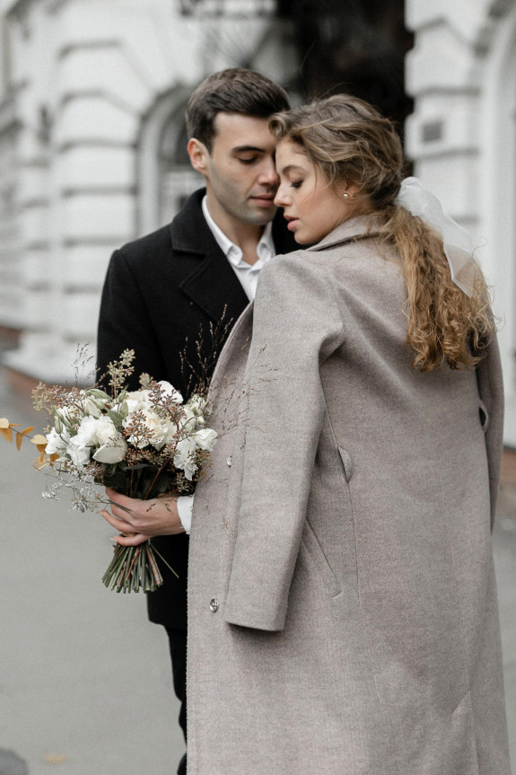 Обручальные кольца из «грубого» золота — выбор