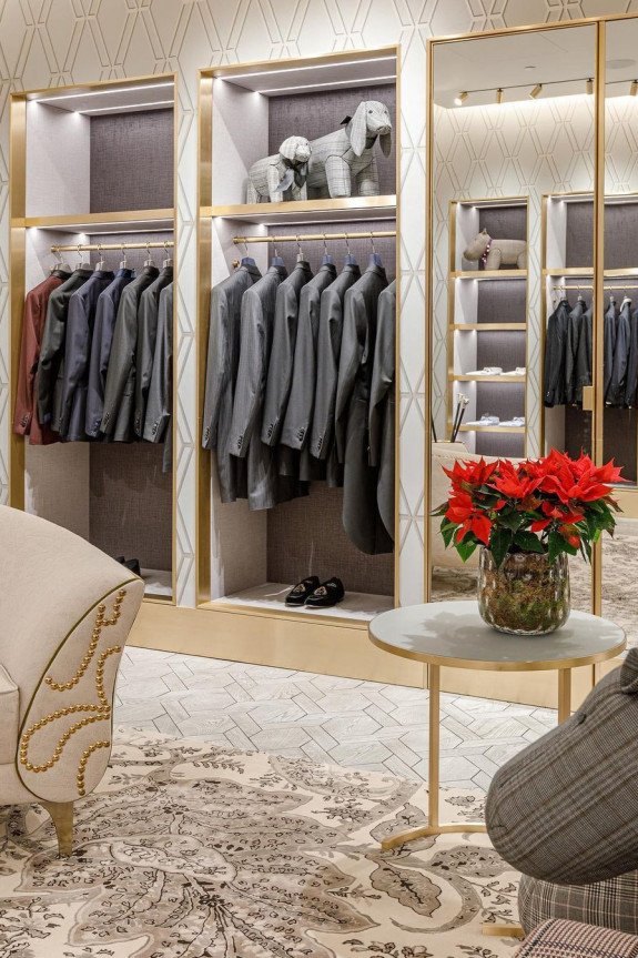 Платья с выразительными деталями для летней свадьбы