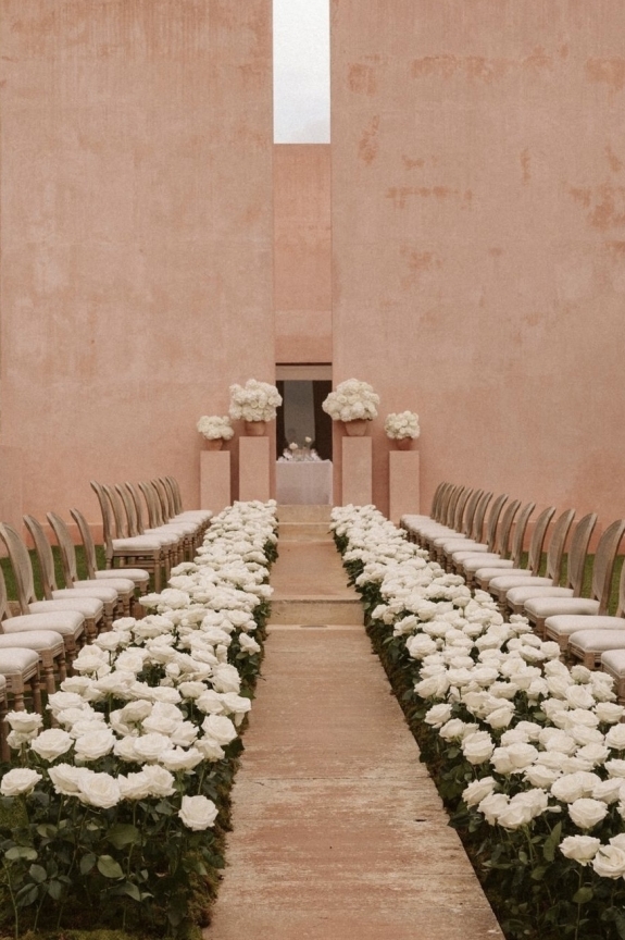 Атмосфера — это еще и про детали. 7