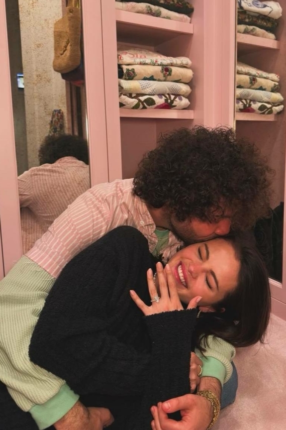 Селена Гомез и Бенни Бланко объявили о помолвке