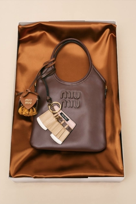 Шик и блеск! Выбираем нарядные туфли для