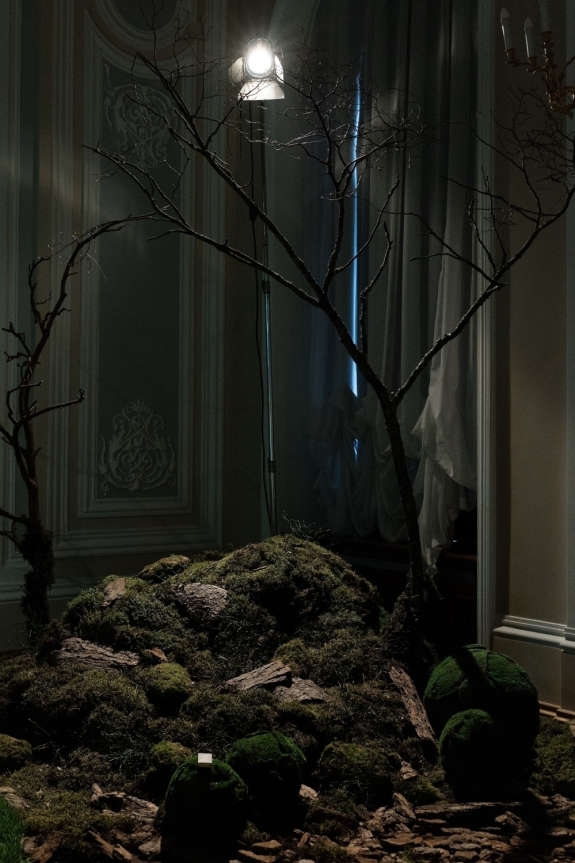 Метафоричная концепция оформления на дне рождения в Елисеевском дворце