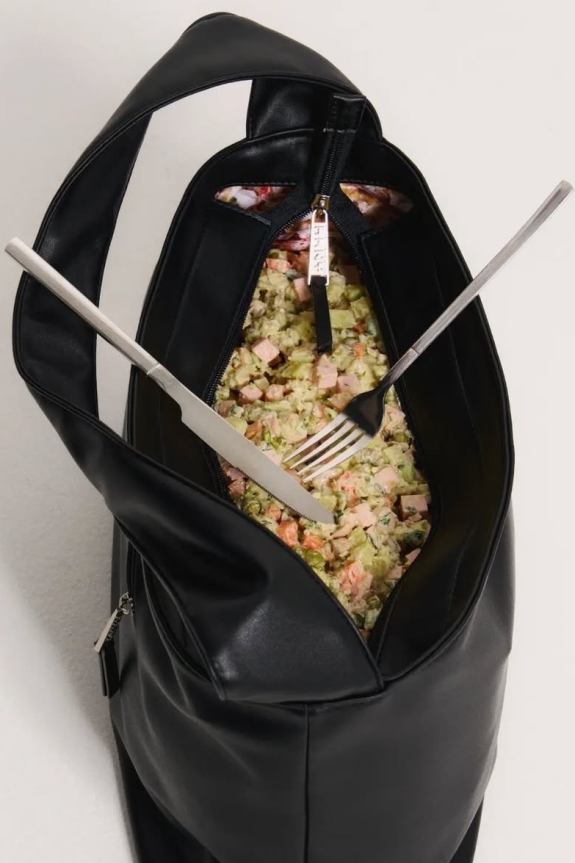 «Оливье», «Шуба» и икра: 10 ресторанов Москвы