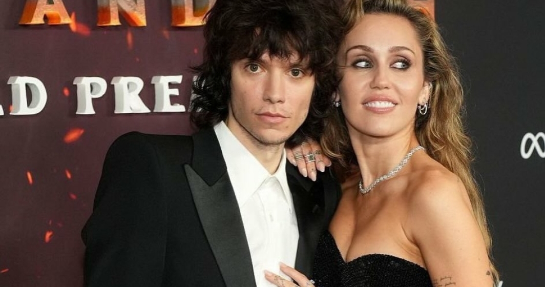 Майли Сайрус выходит замуж во второй раз