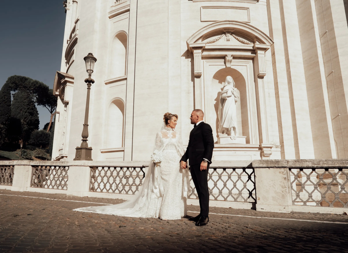 Конор Макгрегор опубликовал фото со свадьбы