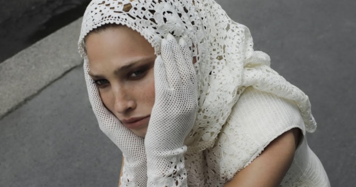 Почему пуховый платок — самый модный аксессуар