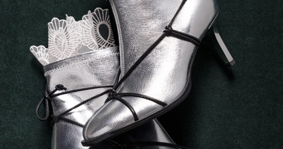 Дутая, похожая на чулки и ковбойская. Какую