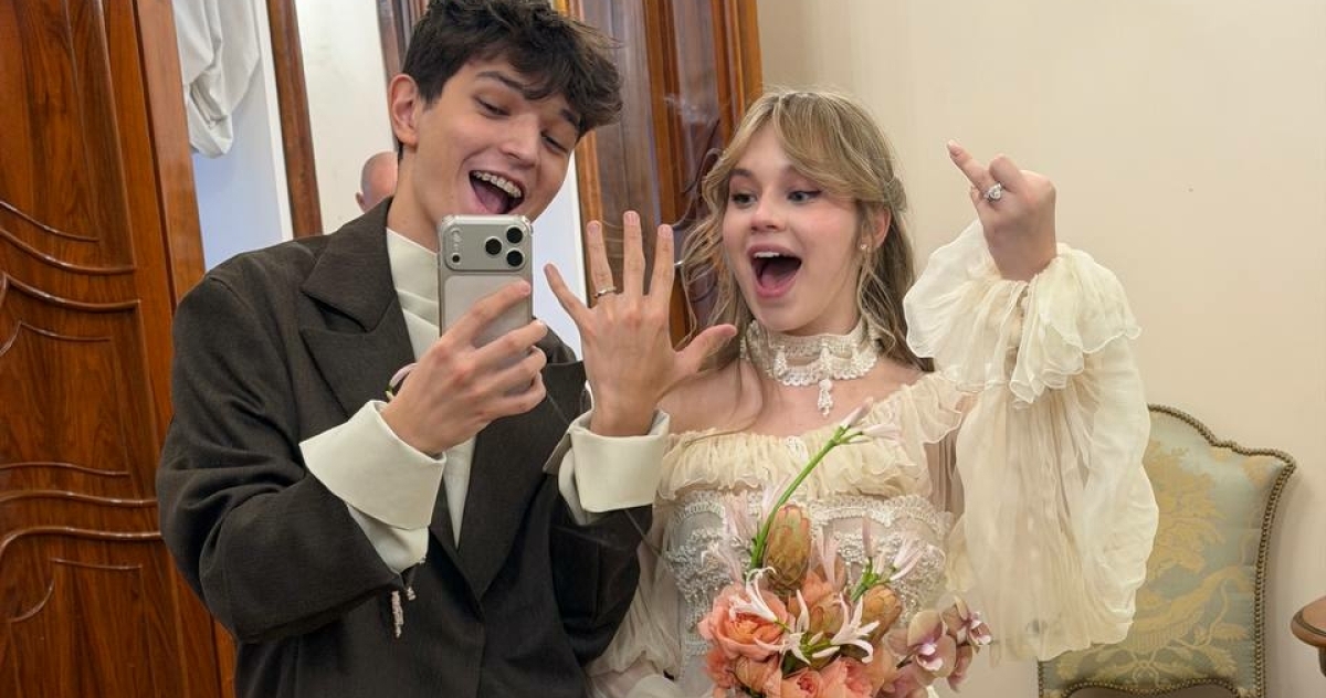 Певец Акмаль и Александра Куртова поженились