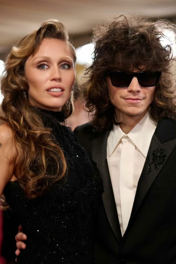 Агата Муцениеце стала мамой в третий раз