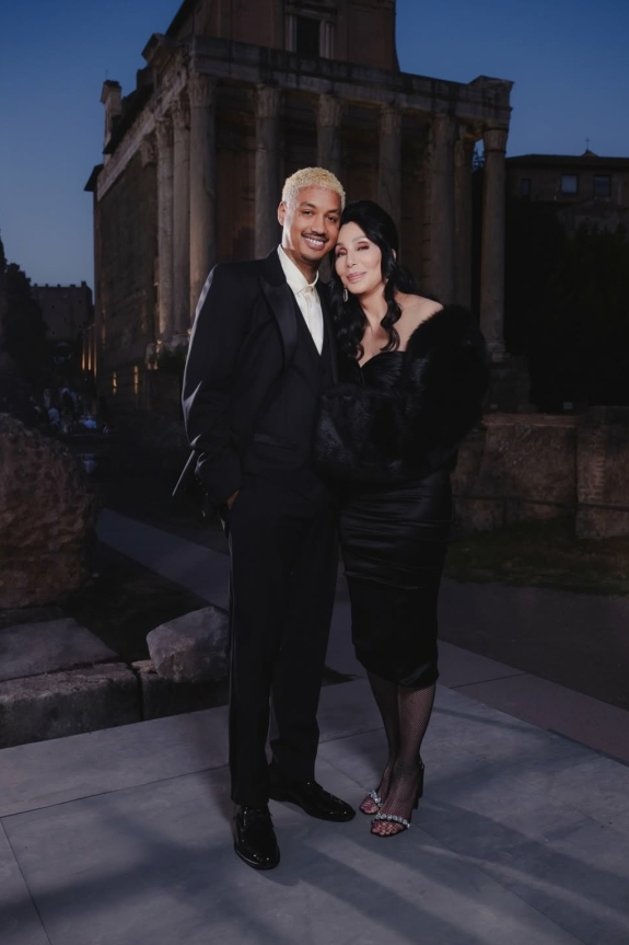 79-летняя певица Шер выходит замуж