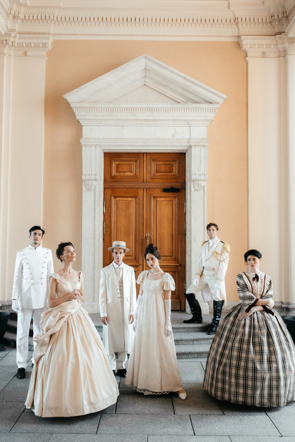 Свадьба в формате иммерсивного спектакля | Все о режиссерском проекте «Белый бал» с героями классики, полонезом и атмосферой съемочной площадки