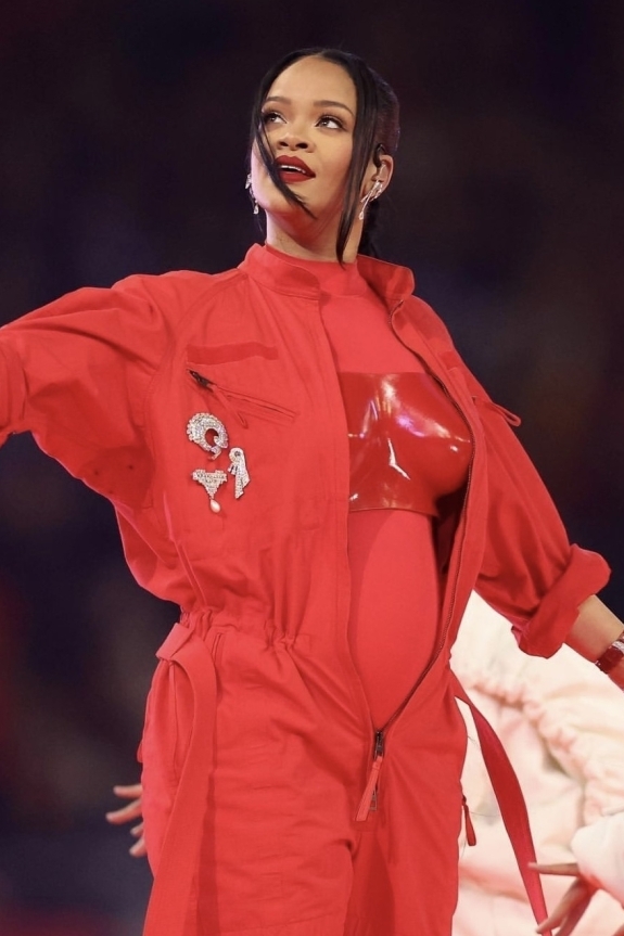 Свадебные платья — главный модный тренд «Оскара-2023»