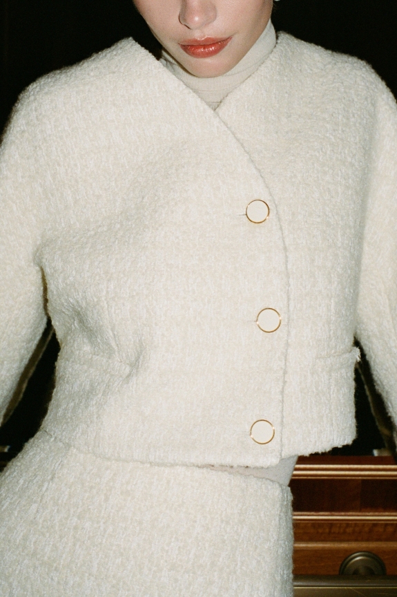 Самые модные колье с большими камнями на