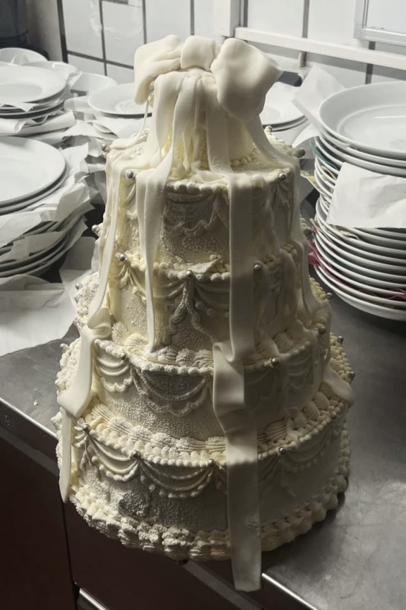 Свадебные торты — 2026: главные тренды дизайна и фото