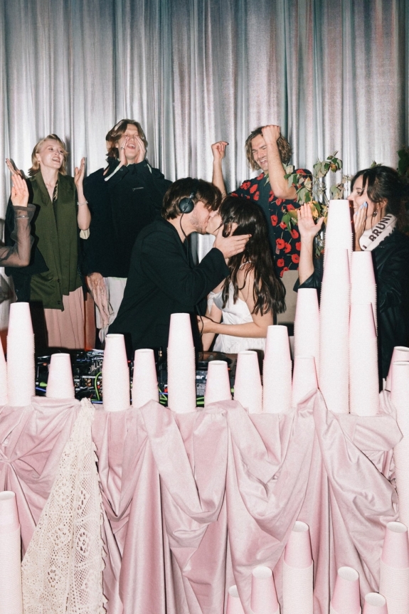 Свадьба в понедельник в Deep Fried Friends в Москве