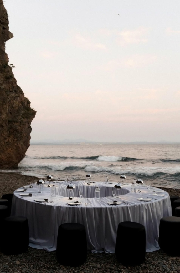 Свадьба на пляже в России: лучшие локации на берегу моря