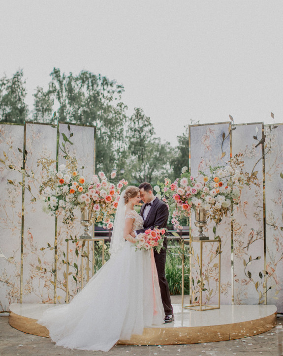 Нежная свадьба в стиле шинуазри I Фото и пример