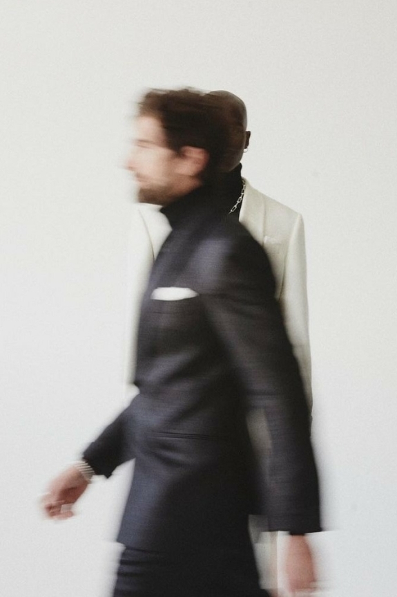 Весенняя свадьба: мужские образы для гостей