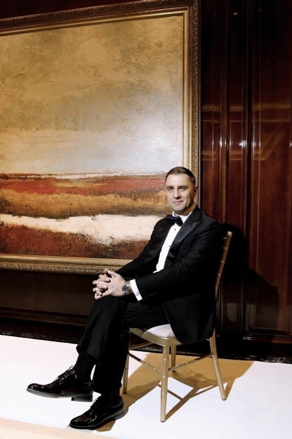 Ведущий Олег Савельев: почему всегда надо быть готовым к факапу, в чем суть профессионализма ведущего и что первично в его работе — бизнес или творчество