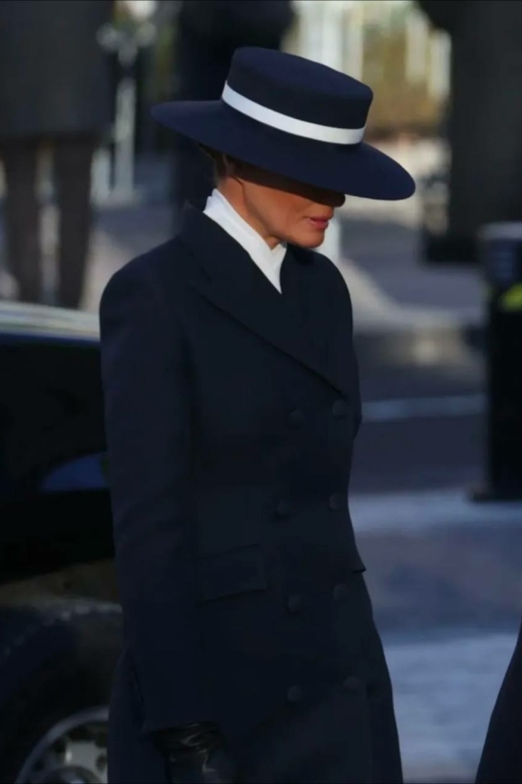 Рассматриваем второй первый выход Мелании Трамп в качестве первой леди США