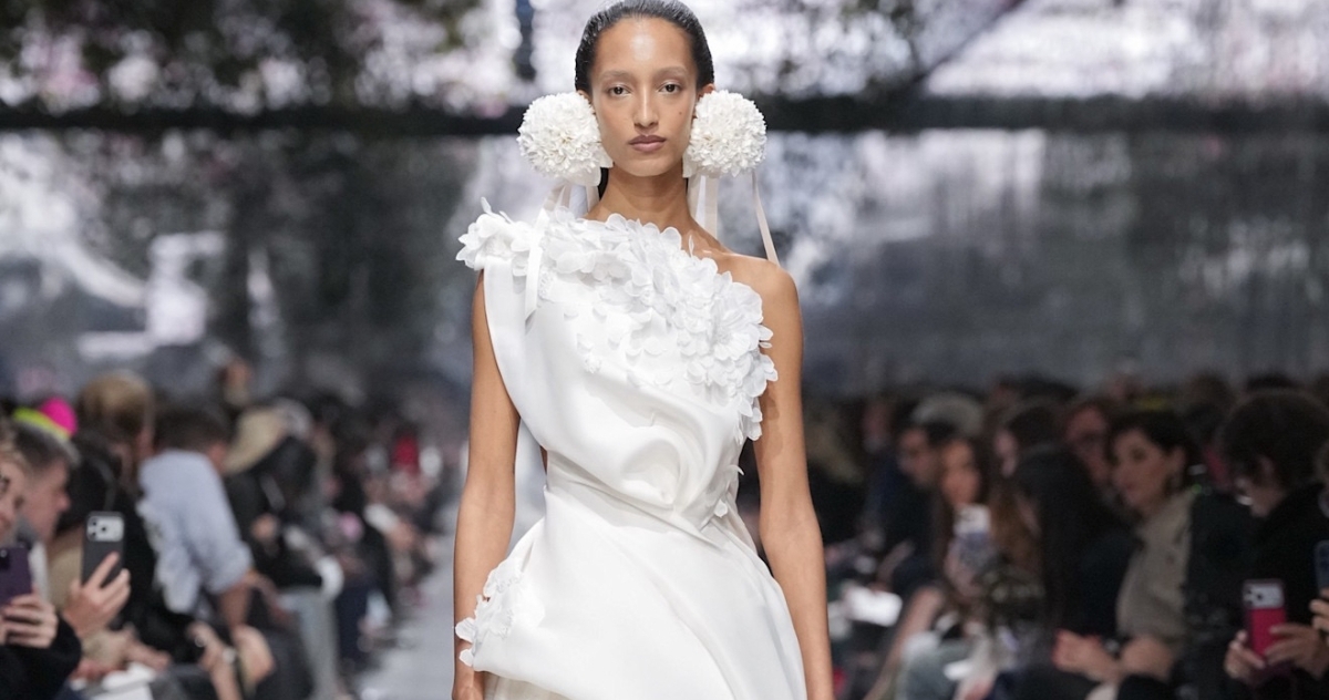 Невестам обязательно нужно увидеть новую кутюрную коллекцию