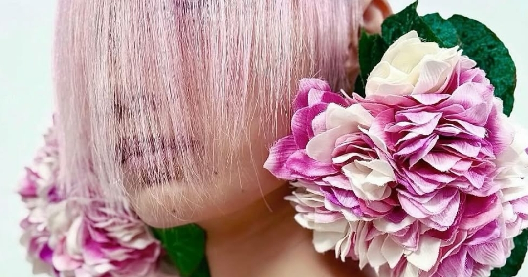 Серьги в форме цветов, как на показе