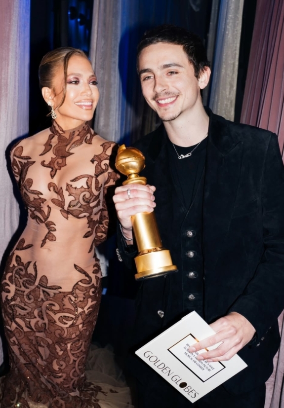 По следам «Золотого Глобуса» — 2026: черно-белый