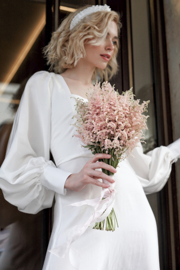 Нежные букеты невесты для зимних свадеб