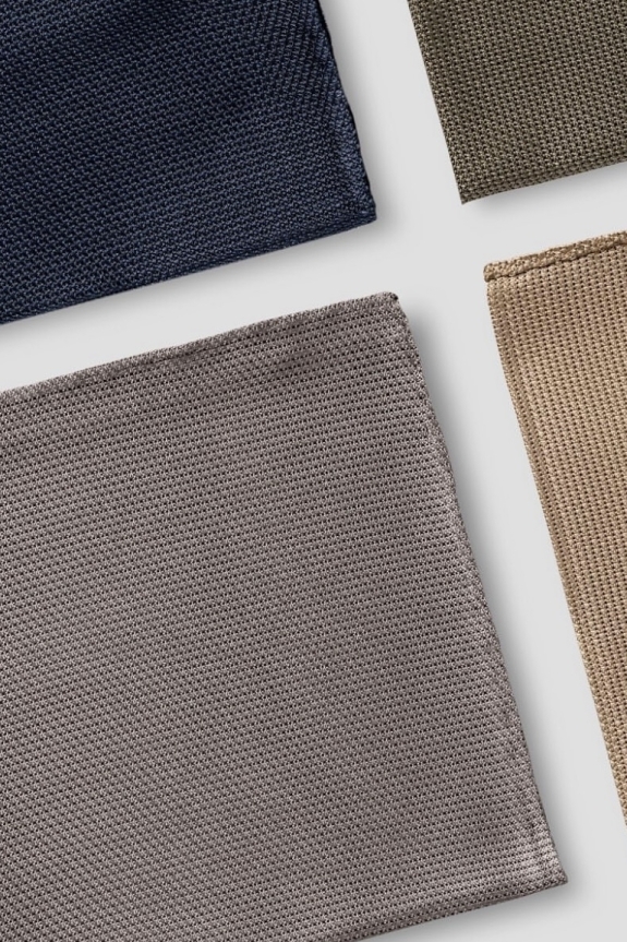 Где искать мужской костюм: лучшие ателье Москвы