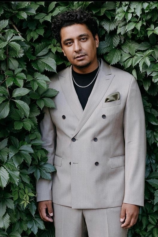 Весенняя свадьба: женские наряды для гостей